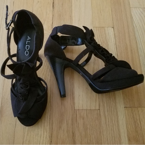 NWT Aldo Black Suede Ruffle Accent Open Toe Pump -Size 6.5 - Picture 10 of 11